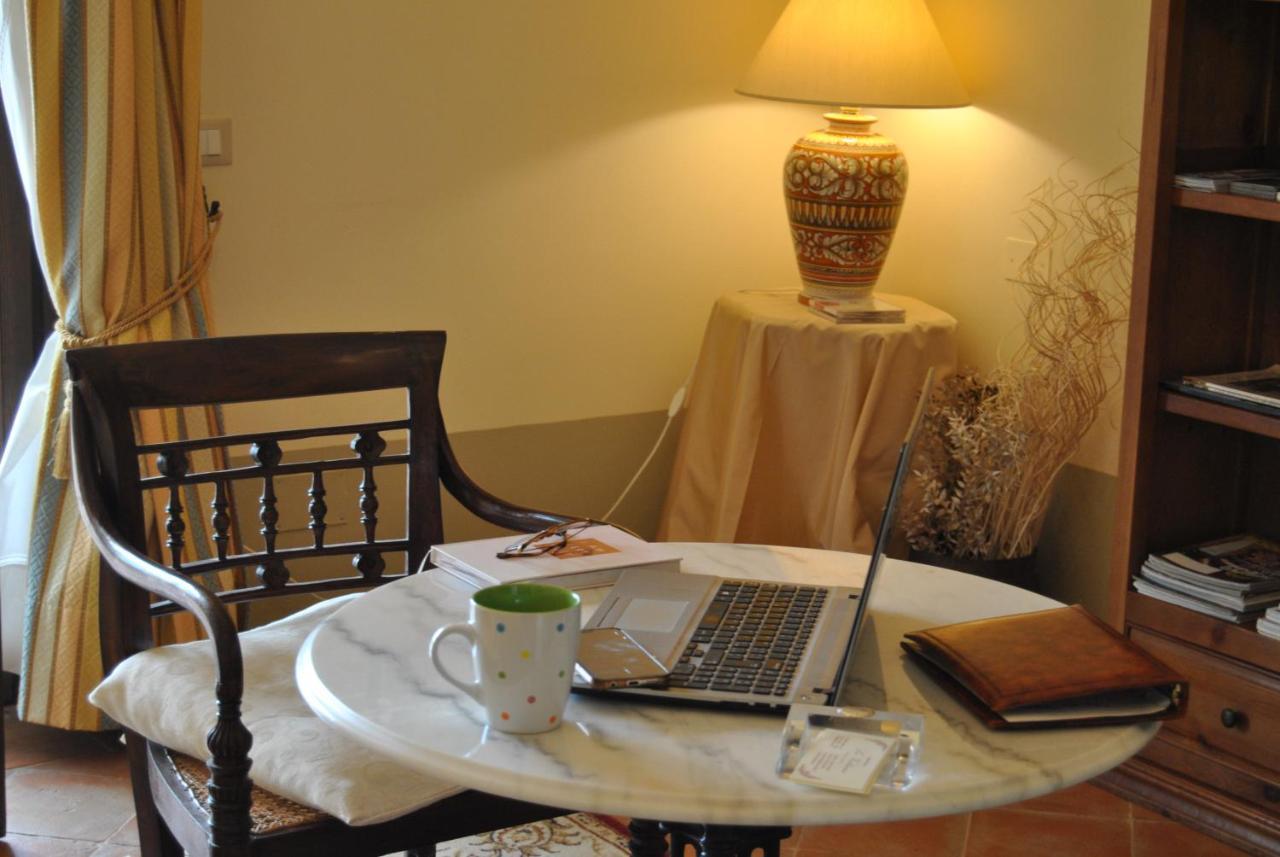 Villa La Valiana - Full Estate In Montepulciano - Heated Pool Valiano ภายนอก รูปภาพ